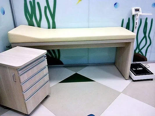 Produto: Mesa Auxiliar Com Rodinhas