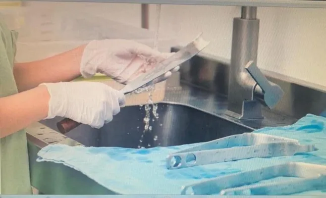 Mesa Auxiliar Odontológica Usada Mesa Auxiliar Odontológica Usada