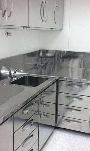 bancada para laboratório de análises clínicas bancada para laboratório de análises clínicas